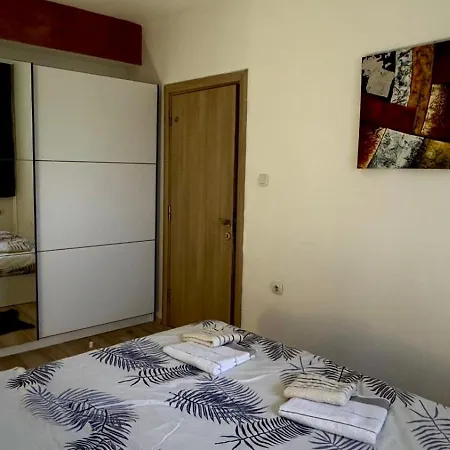 Dinjas Place Apartmán Skopje