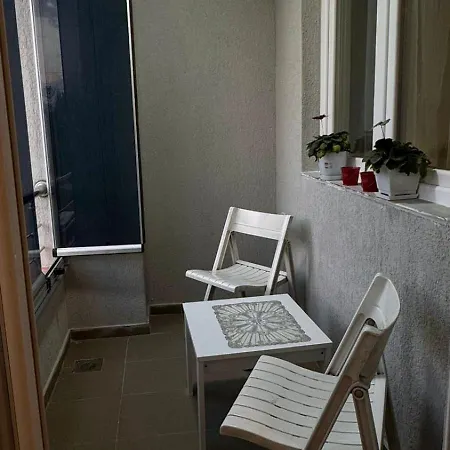 Dinjas Place Apartmán Skopje